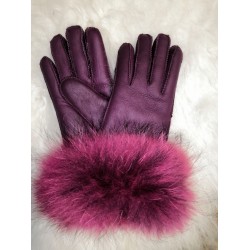 Luxusní dámské kožešinové prstové rukavice s jehněčí kožešinou a lemem - fialové